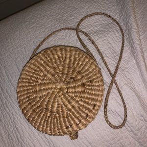 Round basket bag